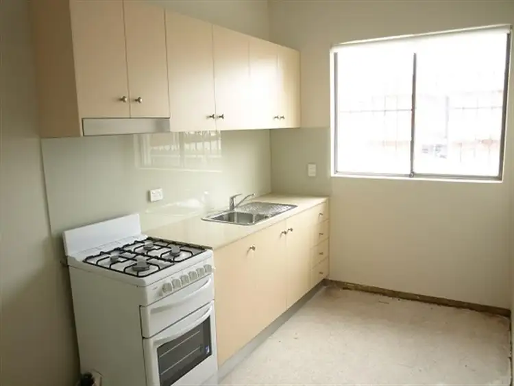 2/110 Norton St