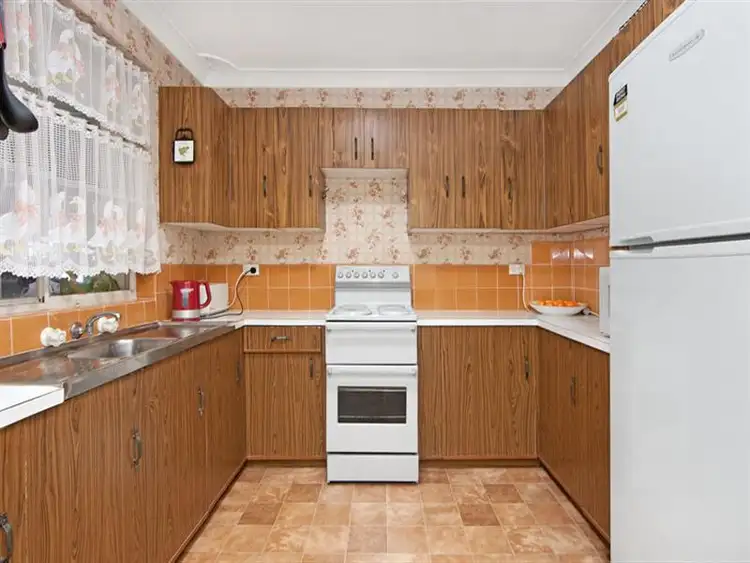 Fifth view of Homely house listing, 18 Waterview St, Long Jetty NSW