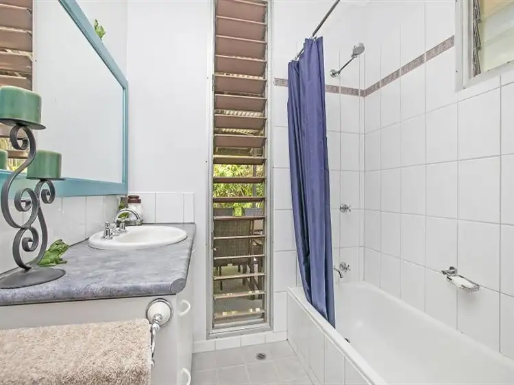 Fourth view of Homely house listing, 19 Wescombe Ct, Malak NT