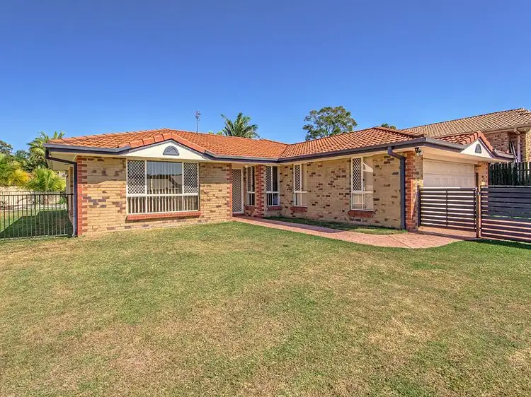 Fifth view of Homely house listing, 6 Jura Pde, Merrimac QLD