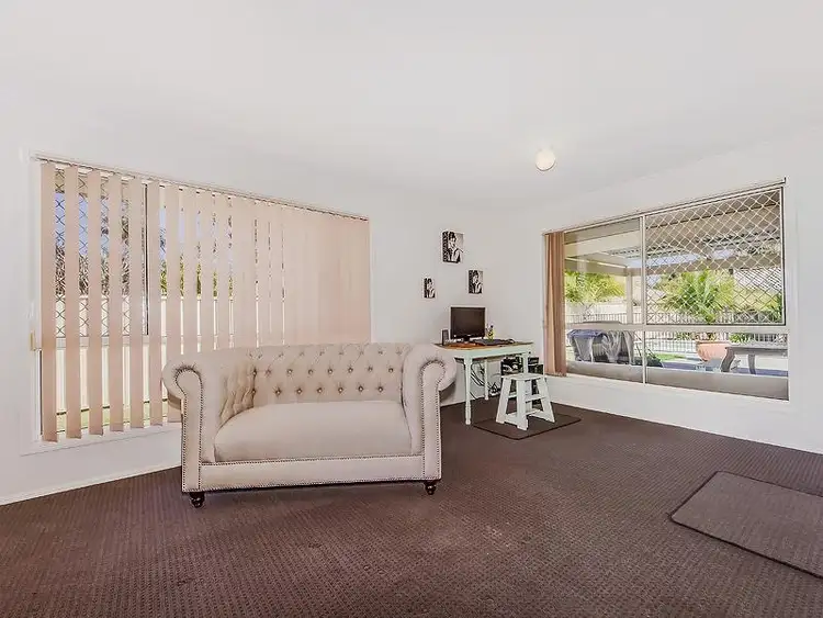 Sixth view of Homely house listing, 6 Jura Pde, Merrimac QLD