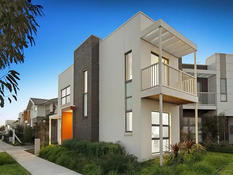 13 Jubilee Blvd, Waterways VIC