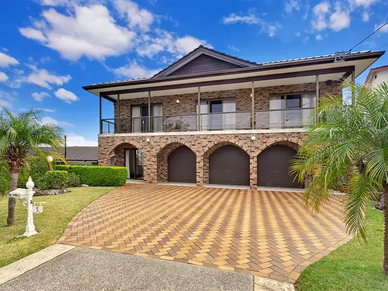 Main view of Homely house listing, 5 Glengariff Ave, Killarney Heights NSW