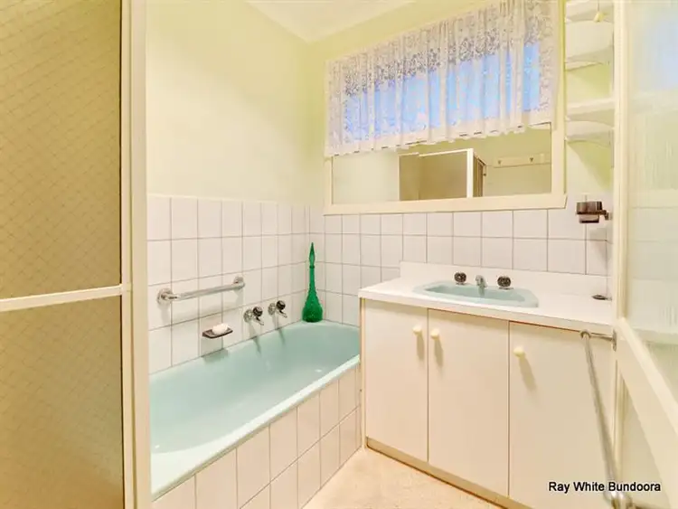 Fifth view of Homely house listing, 8 Madison Ct, Bundoora VIC