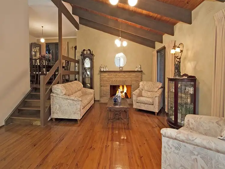 2 Moorina Ct, Saint Helena VIC