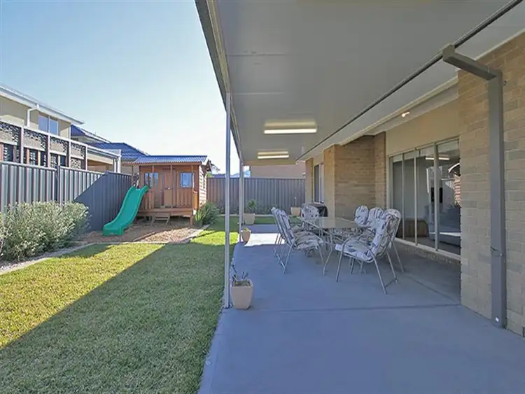 6 Callaway Cres, Mernda VIC