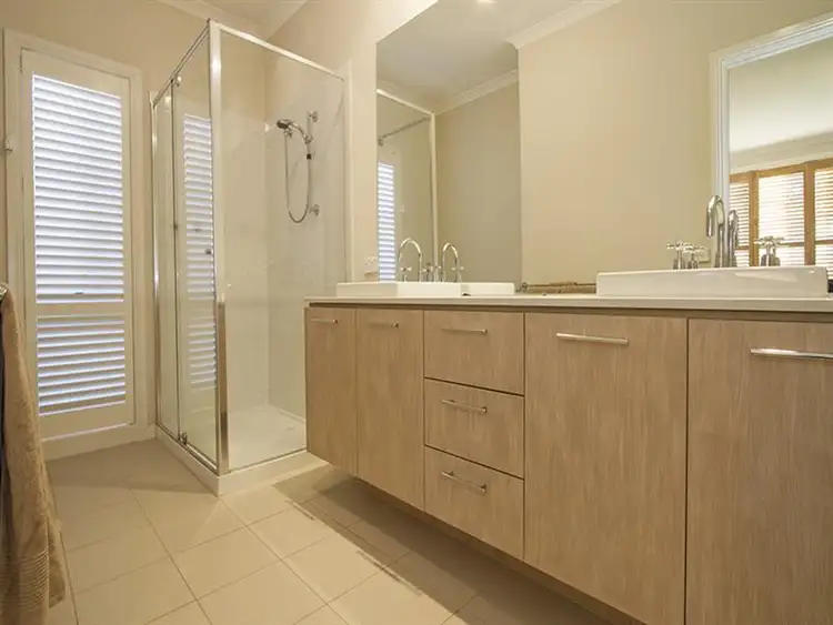 Fifth view of Homely house listing, 6 Callaway Cres, Mernda VIC