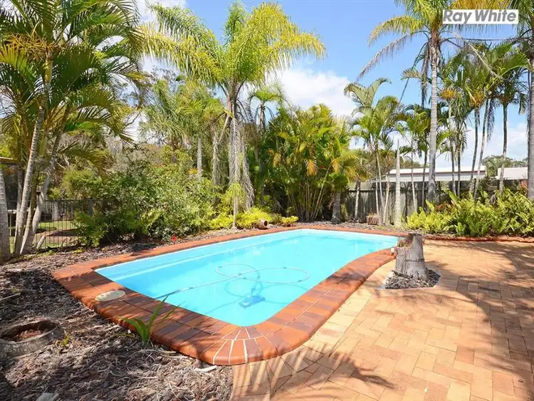 67 Ladbroke Cres, Urangan QLD