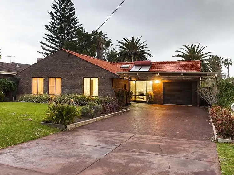 Main view of Homely house listing, 29 Brixham Way, Warnbro WA