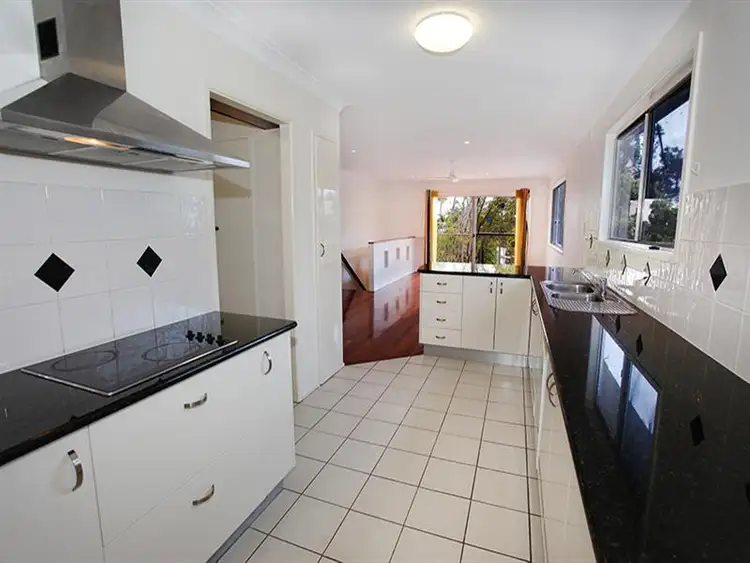 Fifth view of Homely house listing, 32 Oloway Cres, Alexandra Headland QLD