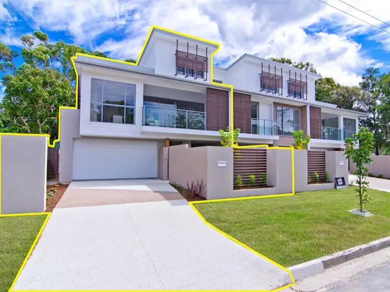 Main view of Homely townhouse listing, 1/25 Brooke Ave, Palm Beach QLD