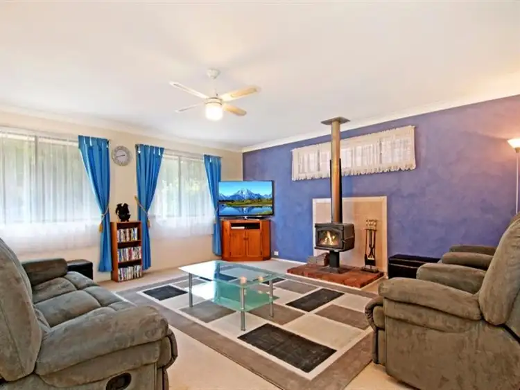 5 Palm Springs Ave, Glenning Valley NSW