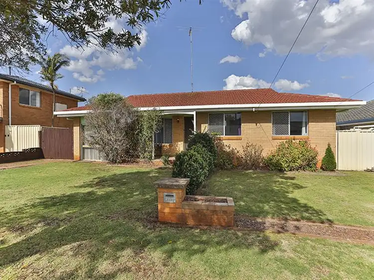 8 Sampson St, Wilsonton QLD