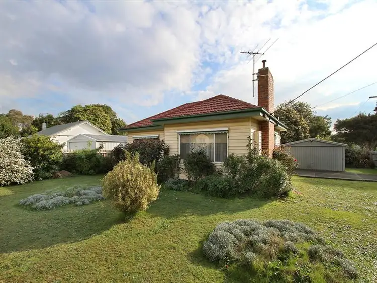 Second view of Homely house listing, 22 GLENDALE Ct, Kilsyth VIC