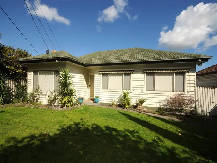 42 Prior Rd, Noble Park VIC