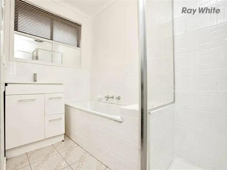 Fifth view of Homely house listing, 2a Caprice Ct, Keilor Downs VIC