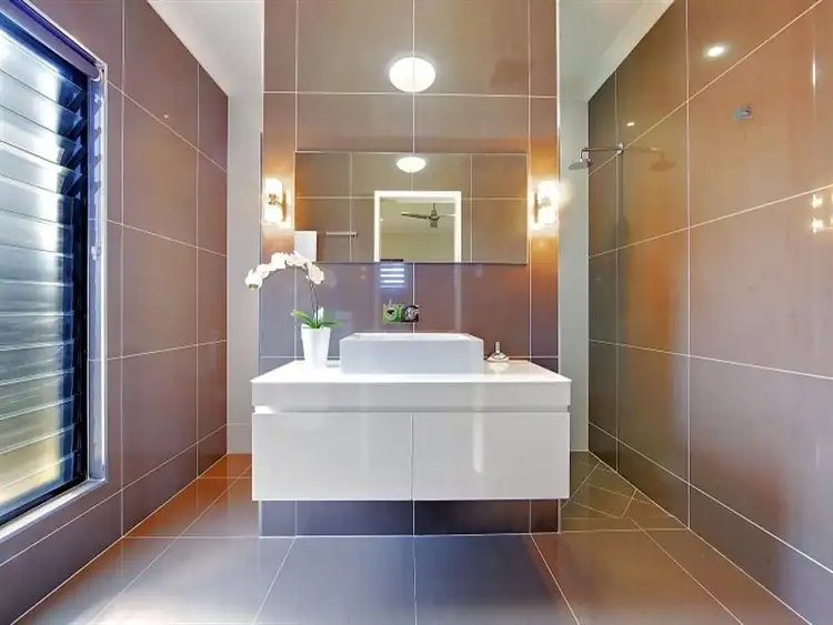 Sixth view of Homely house listing, 17 Scrubwren Cct, Rangewood QLD