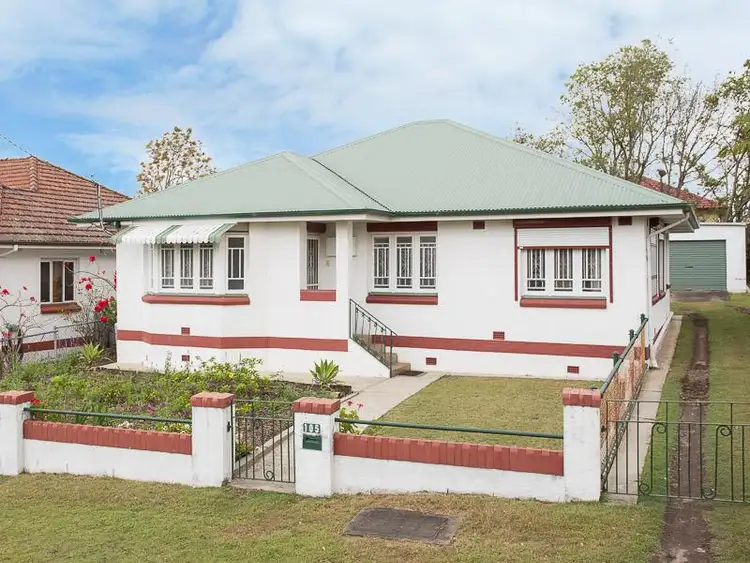 105 Erica St, Cannon Hill QLD