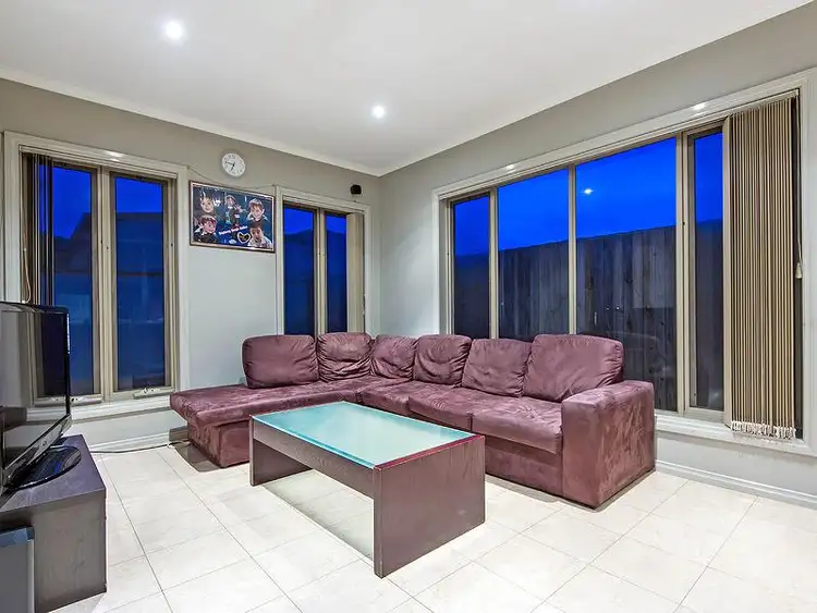 Fourth view of Homely unit listing, 2/22 Vassar Ct, Truganina VIC