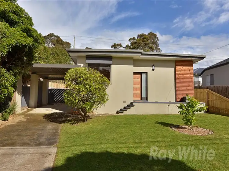 9 Glen Dhu Rd, Kilsyth VIC