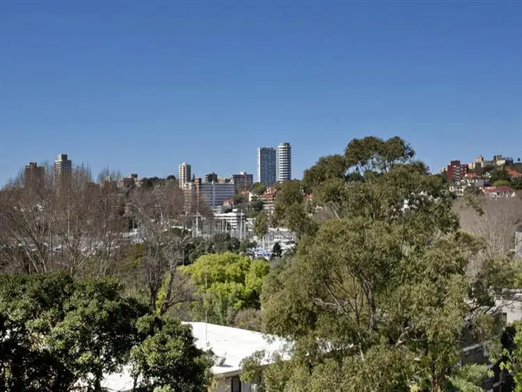 Third view of Homely studio listing, 508/76 Roslyn Gdns, Elizabeth Bay NSW