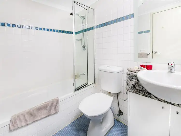 Third view of Homely apartment listing, 5/11-13 Clarence Ave, Dee Why NSW