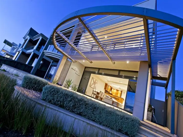 543 Esplanade (Enter from Fort St), Grange SA