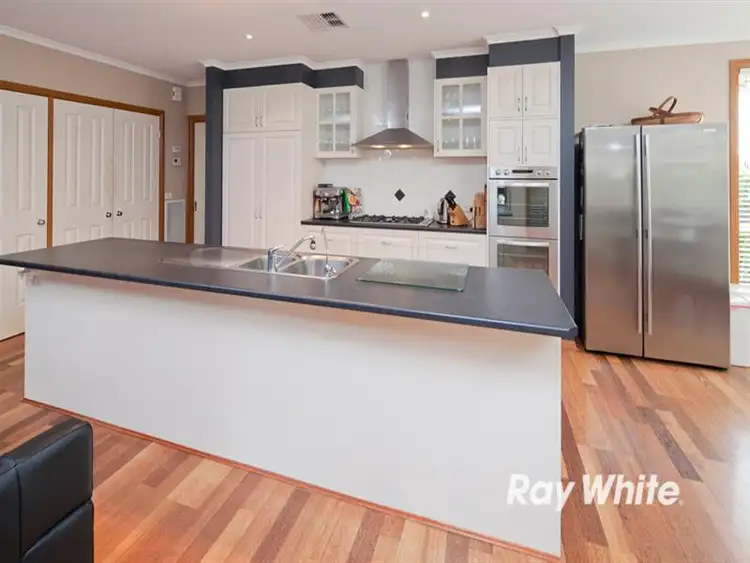 Fifth view of Homely house listing, 8 Collina Ct, Langwarrin VIC