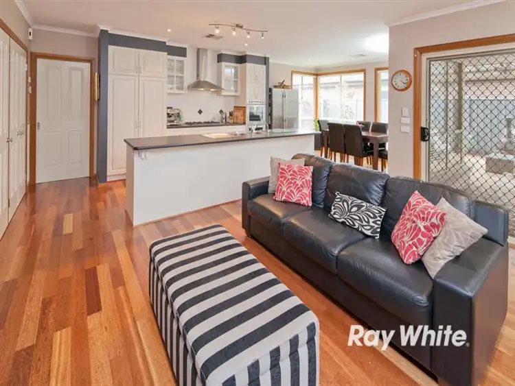 Sixth view of Homely house listing, 8 Collina Ct, Langwarrin VIC
