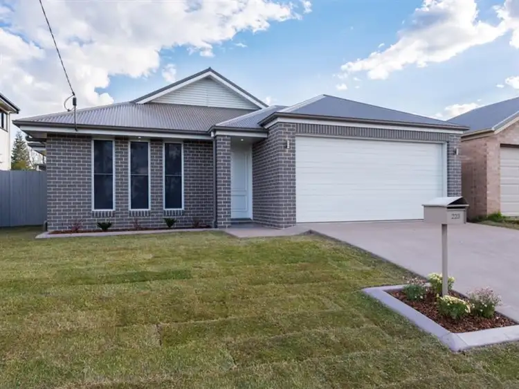 223 New England Hwy, Harlaxton QLD