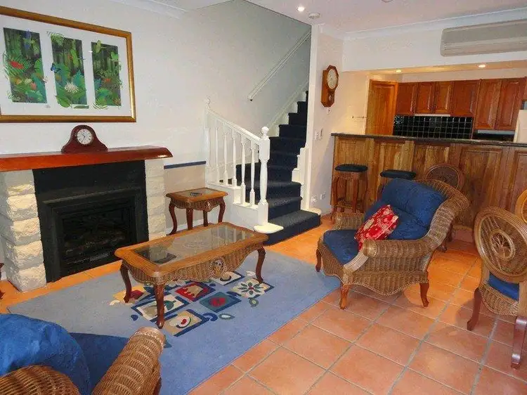18 Palm St, Tinaroo QLD