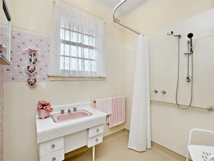 Fifth view of Homely house listing, 15 James St, Heidelberg Heights VIC