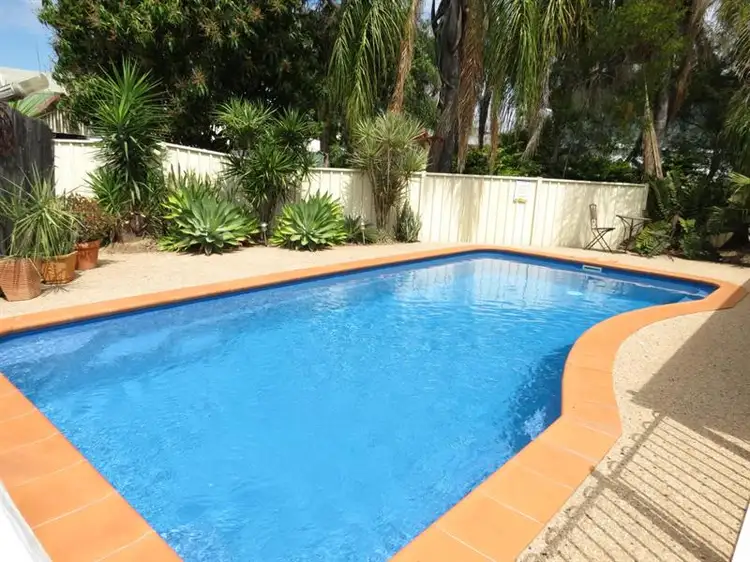 Second view of Homely house listing, 4 Hass Pl, Emerald QLD