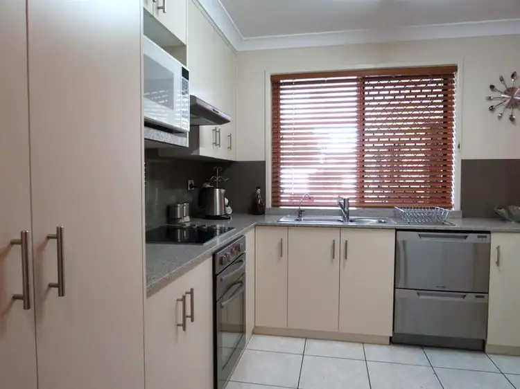 Fourth view of Homely house listing, 4 Hass Pl, Emerald QLD