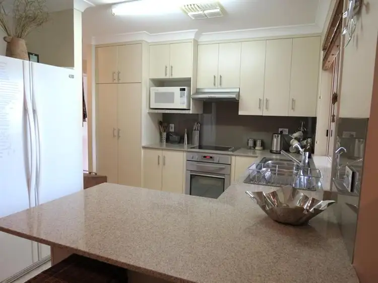 Fifth view of Homely house listing, 4 Hass Pl, Emerald QLD