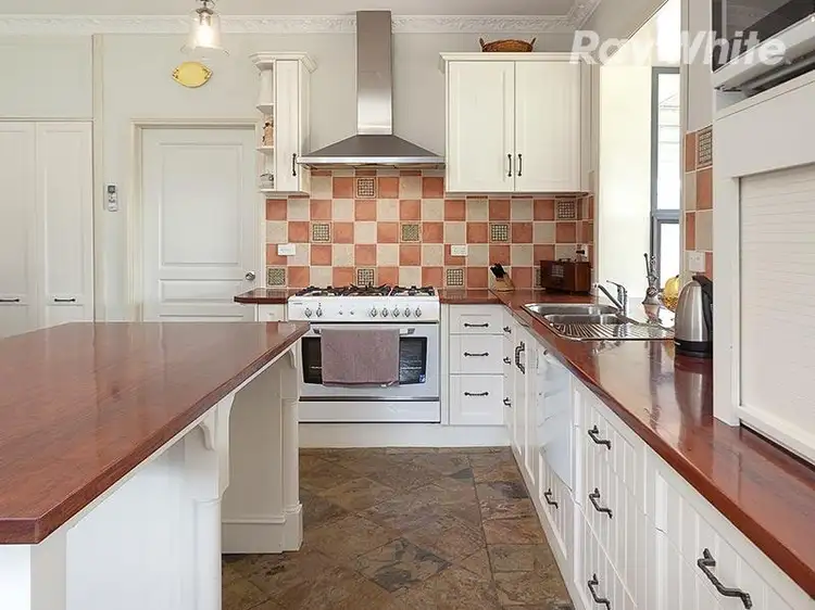 Fifth view of Homely house listing, 139 Townsend St, Howlong NSW