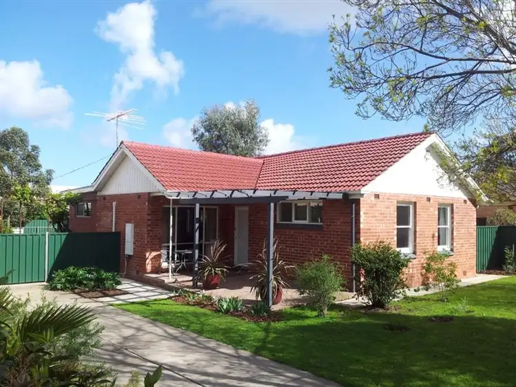 4 NAOMI Tce, Pasadena SA