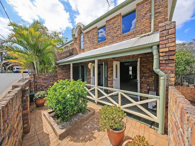 Main view of Homely townhouse listing, 61 Torrington St, Spring Hill QLD
