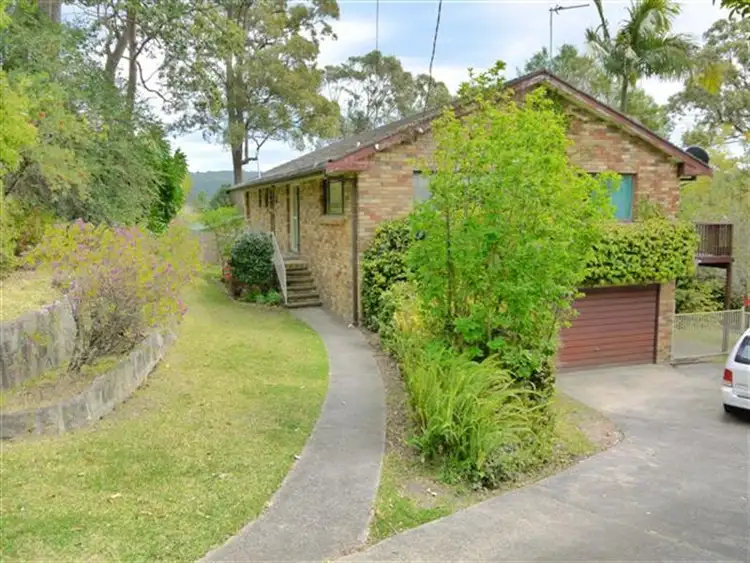 22 Fiona St, Point Clare NSW
