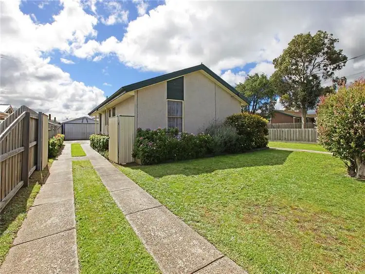 100 Fairbairn Dr, Corio VIC