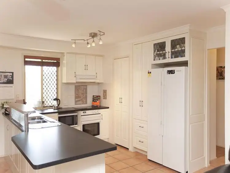 Fifth view of Homely house listing, 19 Matisse Pl, Mackenzie QLD