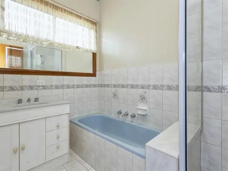 Sixth view of Homely house listing, 10 Southwold St, St Albans VIC