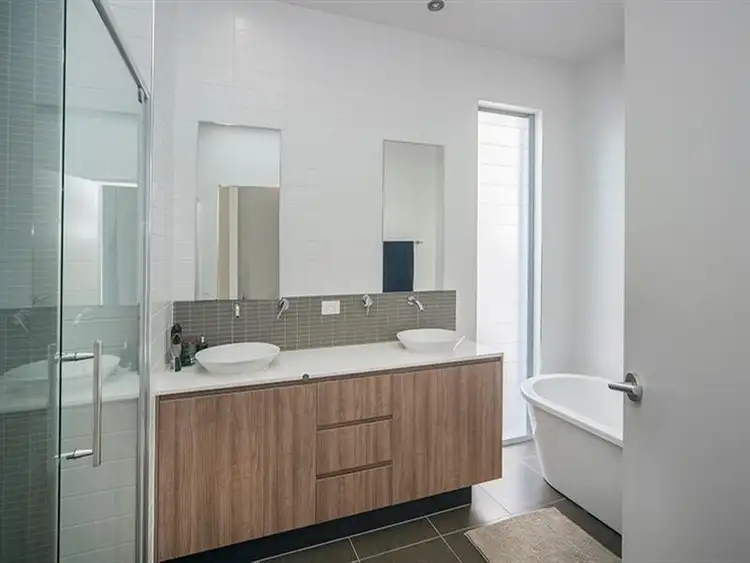 Fourth view of Homely house listing, 8 Ruthenium Ct, Hope Island QLD