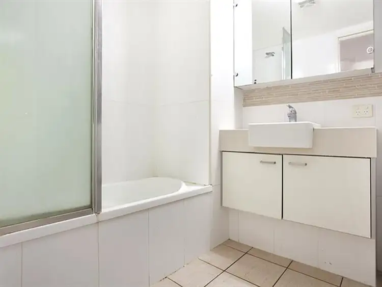 Sixth view of Homely apartment listing, 305/86 Quay St, Brisbane (CBD) QLD