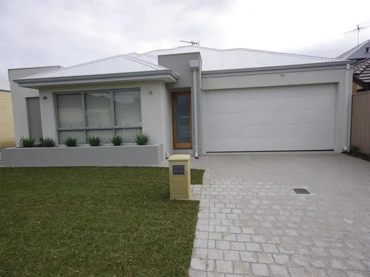 55b Denver Ave, Madeley WA