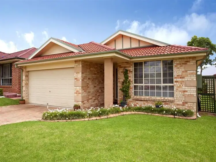 18 Bangalow Pl, Stanhope Gardens NSW