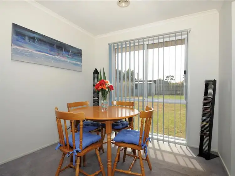 Fifth view of Homely house listing, 33 Szer Way, Carrum Downs VIC