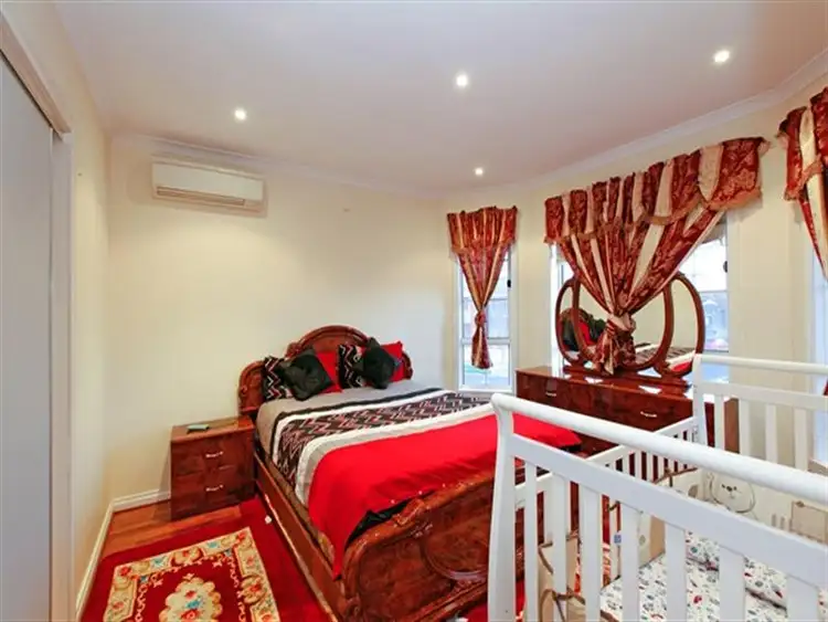 Sixth view of Homely townhouse listing, 4/38 Benaroon Dr, Lalor VIC