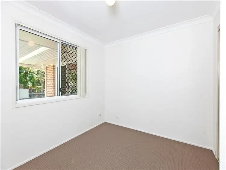 Seventh view of Homely house listing, 4 Honeygem Pl, Birkdale QLD