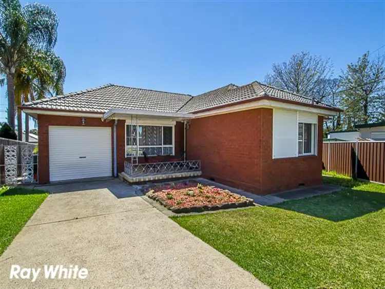 11 Bramley St, Fairfield West NSW